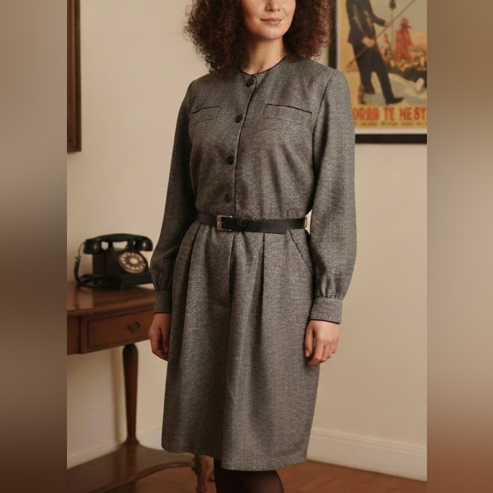80's VINTAGE ROUIE🤎CLASSIC Taylored WOOL Brown with Black Trim, Long Sleeve Sz8